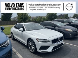 Used 2020 Volvo S60 T5 Momentum image 1