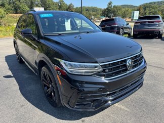 Certified 2023 Volkswagen Tiguan SE R-Line image 1