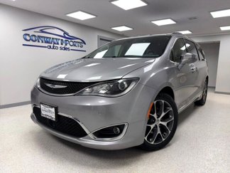 Used 2018 Chrysler Pacifica Limited w/ Tire & Wheel Group image 1