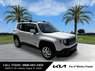 Used 2018 Jeep Renegade Latitude image 1