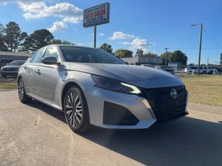 Used 2023 Nissan Altima 2.5 SV image 1