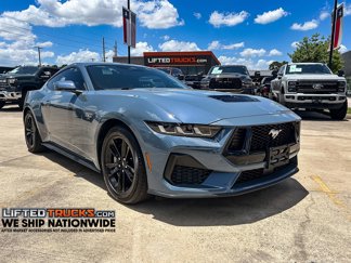 Used 2025 Ford Mustang GT image 1