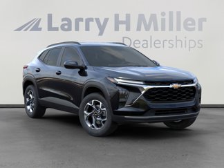 New 2025 Chevrolet Trax LT image 1