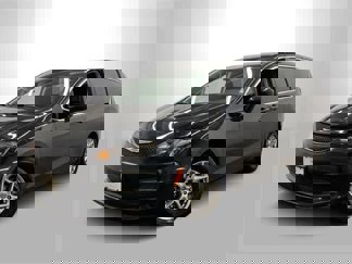 Used 2023 Chrysler Voyager LX image 1