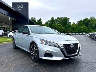 Used 2022 Nissan Altima 2.5 SR image 1