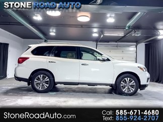 Used 2017 Nissan Pathfinder S image 1