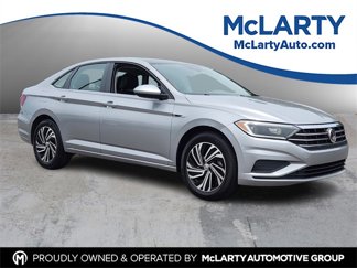 Used 2021 Volkswagen Jetta SEL image 1