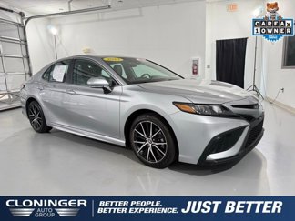Used 2023 Toyota Camry SE image 1