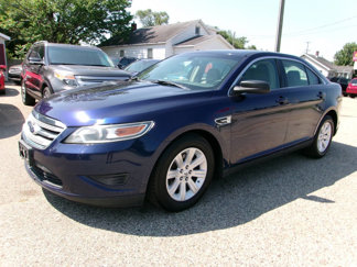 Used 2011 Ford Taurus SE image 1