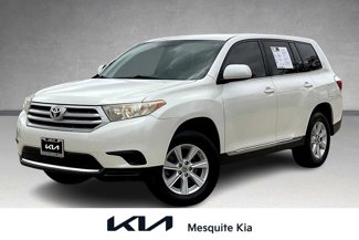 Used 2013 Toyota Highlander FWD image 1