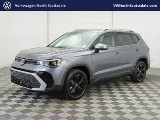 New 2025 Volkswagen Taos SE image 1