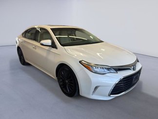 Used 2016 Toyota Avalon Touring image 1