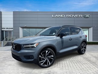 Used 2021 Volvo XC40 T5 R-Design image 1