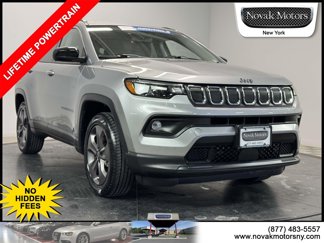 Used 2022 Jeep Compass Latitude image 1