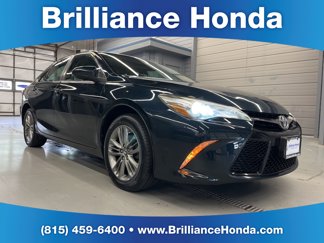 Used 2016 Toyota Camry SE image 1