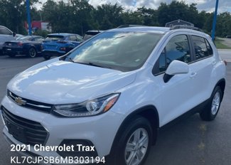 Used 2021 Chevrolet Trax LT w/ Premium Seat Package image 1