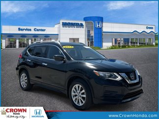 Used 2017 Nissan Rogue SV image 1