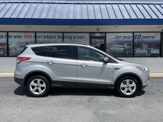 Used 2015 Ford Escape SE w/ Equipment Group 201A image 1