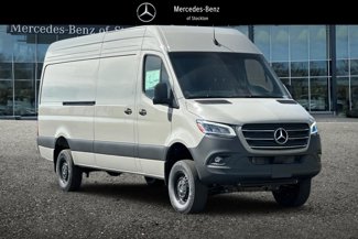 New 2025 Mercedes-Benz Sprinter 2500 image 1