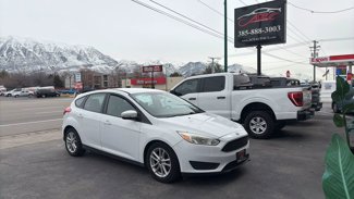 Used 2017 Ford Focus SE image 1