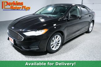 Used 2020 Ford Fusion SE image 1