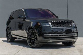 Used 2023 Land Rover Range Rover SE image 1