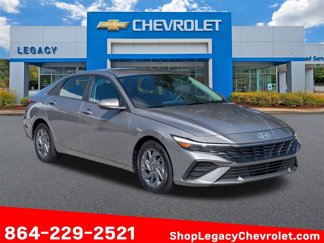 Used 2024 Hyundai Elantra SEL image 1