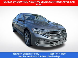 Used 2022 Volkswagen Jetta SE image 1