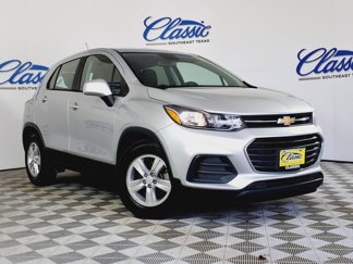 Used 2019 Chevrolet Trax LS image 1