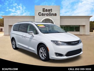 Certified 2020 Chrysler Pacifica Limited image 1