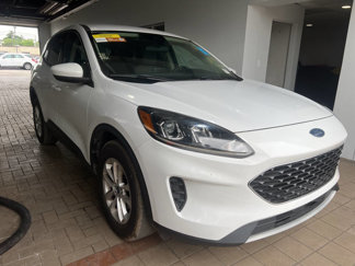 Used 2020 Ford Escape SE image 1