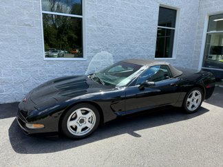Used 1999 Chevrolet Corvette Convertible w/ Memory Pkg image 1
