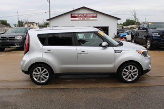 Used 2018 Kia Soul + image 1