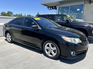 Used 2014 Toyota Camry SE image 1
