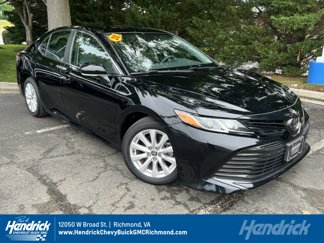 Used 2020 Toyota Camry LE image 1