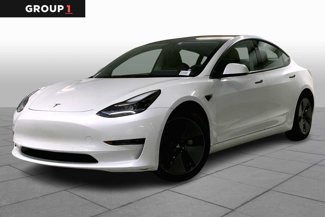 Used 2021 Tesla Model 3 Standard Range Plus image 1