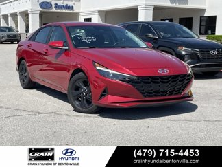 Used 2023 Hyundai Elantra SEL image 1