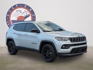 New 2025 Jeep Compass Latitude image 1