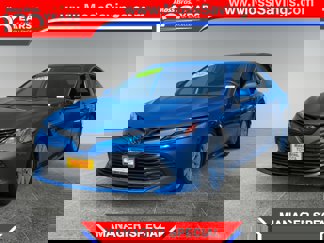 Used 2020 Toyota Camry LE image 1