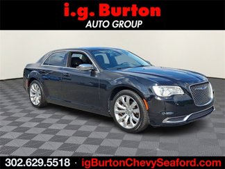 Used 2018 Chrysler 300 Touring w/ Chrome Appearance Package image 1