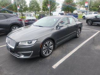 Used 2019 Lincoln MKZ Reserve image 1
