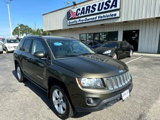 Used 2015 Jeep Compass Latitude image 1