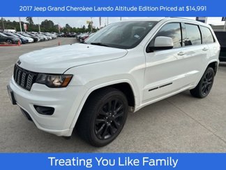 Used 2017 Jeep Grand Cherokee Altitude image 1