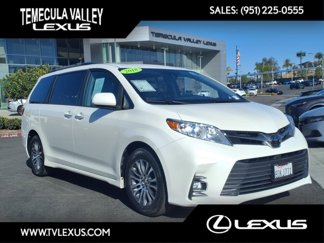 Used 2018 Toyota Sienna XLE image 1