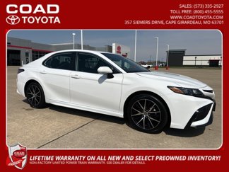 Used 2024 Toyota Camry SE image 1