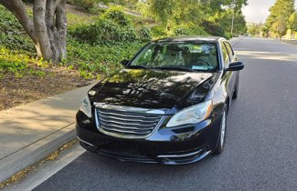 Used 2014 Chrysler 200 Touring image 1