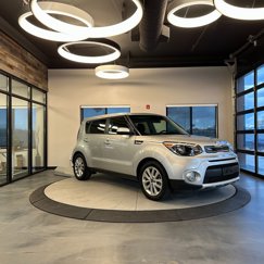 Used 2017 Kia Soul + image 1