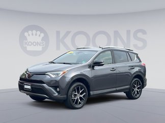 Used 2017 Toyota RAV4 SE image 1