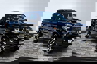 Used 2017 Toyota Tacoma SR5 image 1
