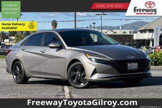 Used 2021 Hyundai Elantra Blue image 1